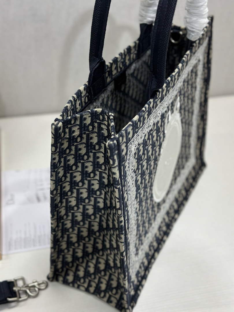 Dior Large Book Tote – Navy Oblique with White Lace - Default Title - View 4