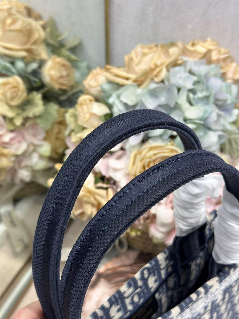Dior Medium Book Tote with Strap – Navy Oblique with White Lace - Default Title - View 10
