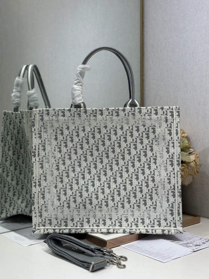 Dior Large Book Tote – Gray Oblique with White Lace - Default Title - View 3