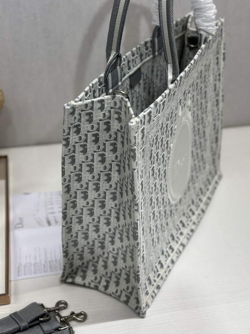 Dior Large Book Tote – Gray Oblique with White Lace - Default Title - View 4