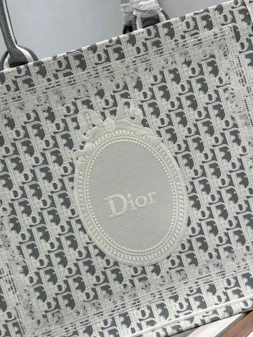 Dior Large Book Tote – Gray Oblique with White Lace - Default Title - View 5