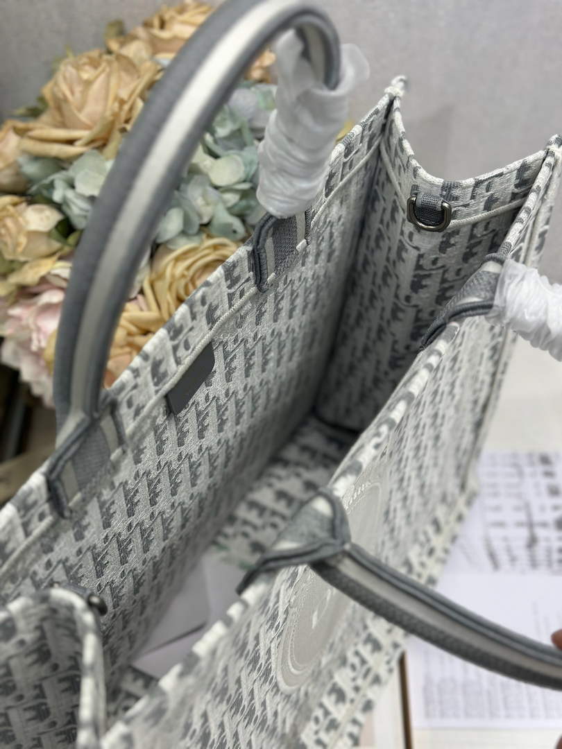 Dior Large Book Tote – Gray Oblique with White Lace - Default Title - View 6