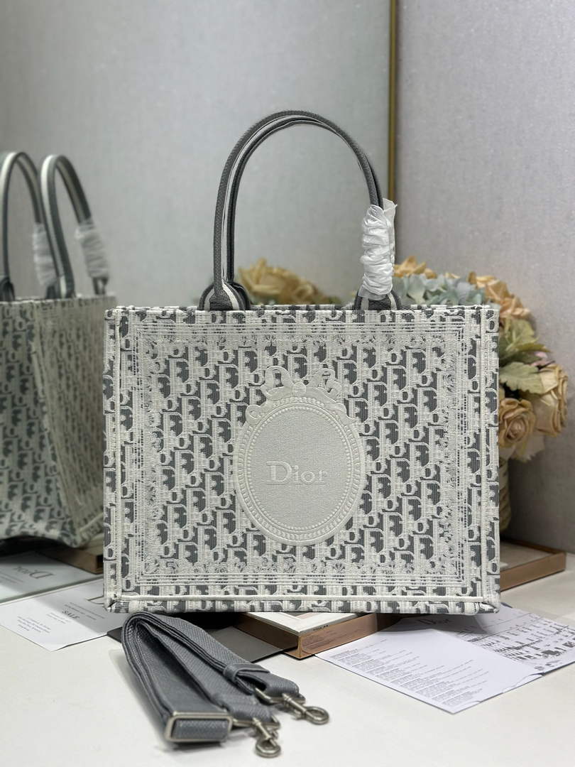Dior Medium Book Tote with Strap – Gray Oblique with White Lace - Default Title - View 3
