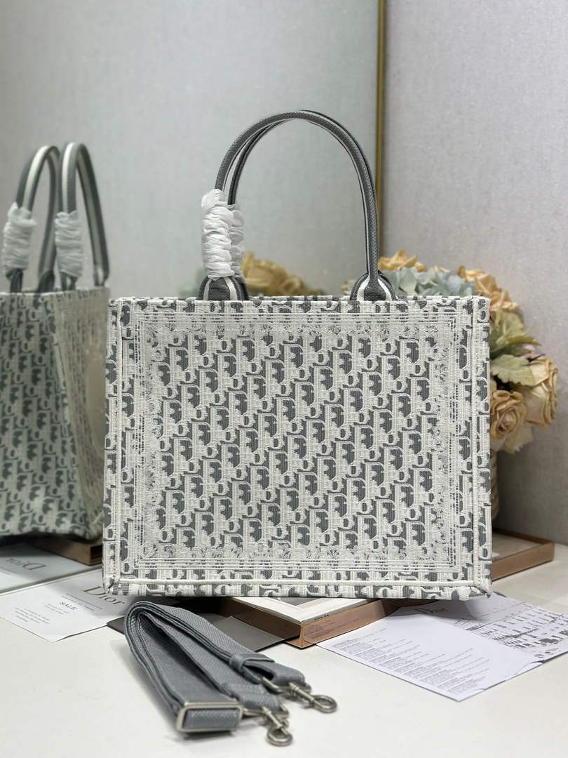 Dior Medium Book Tote with Strap – Gray Oblique with White Lace - Default Title - View 4