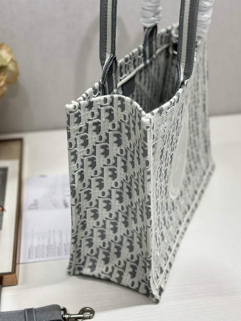 Dior Medium Book Tote with Strap – Gray Oblique with White Lace - Default Title - View 5