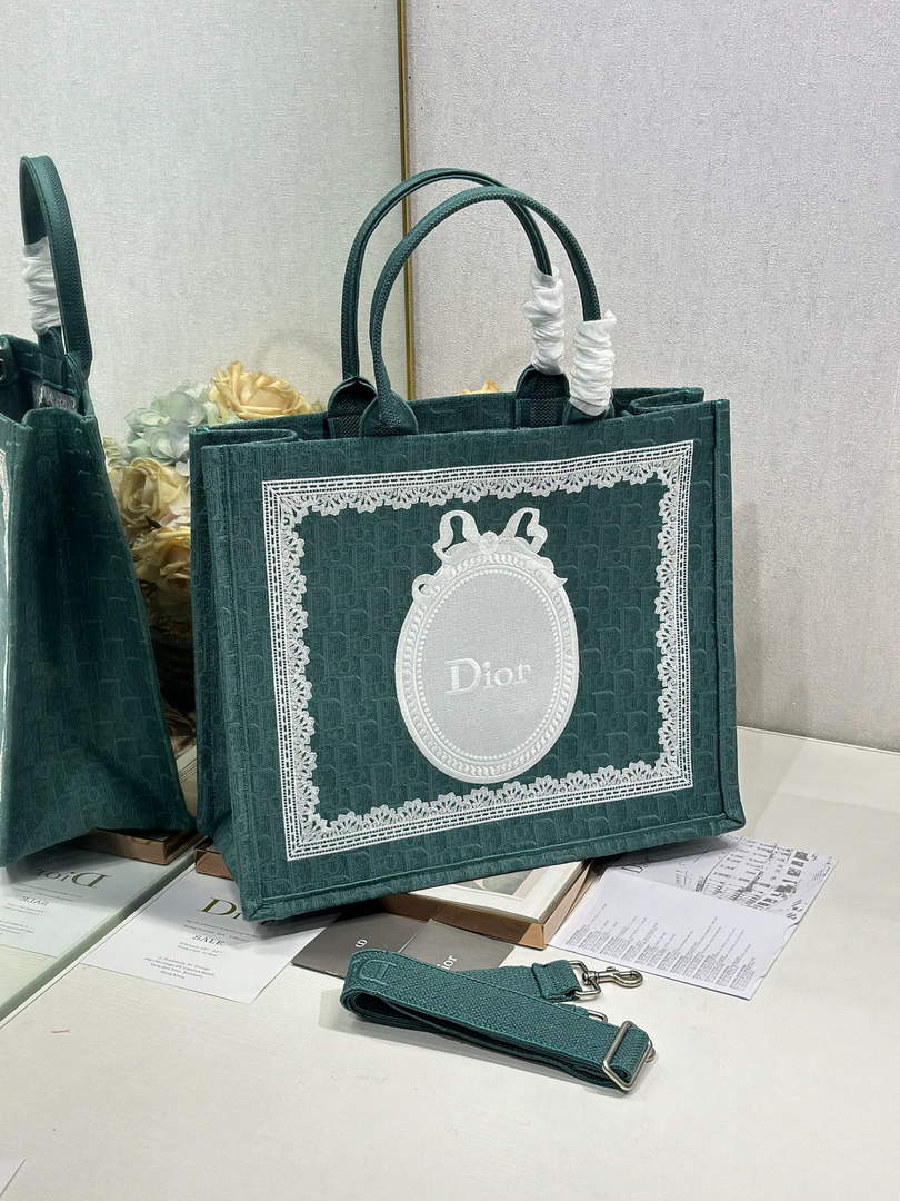 Dior Medium Book Tote with Strap – Green Oblique with White Lace - Default Title - View 2