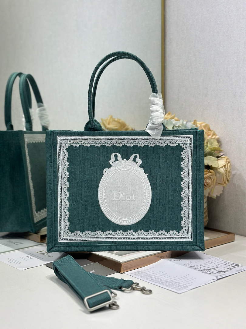 Dior Medium Book Tote with Strap – Green Oblique with White Lace - Default Title - View 3