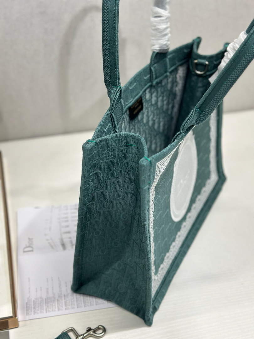 Dior Medium Book Tote with Strap – Green Oblique with White Lace - Default Title - View 5