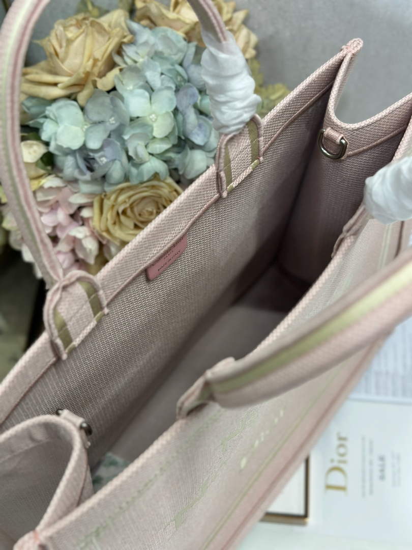 Large Dior Book Tote – Rose Tendre No Dior No Dietrich
