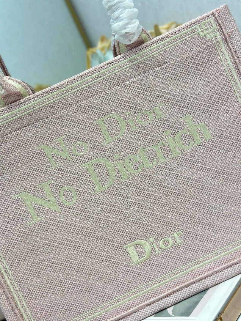 Medium Dior Book Tote with Strap – Rose Tendre No Dior No Dietrich