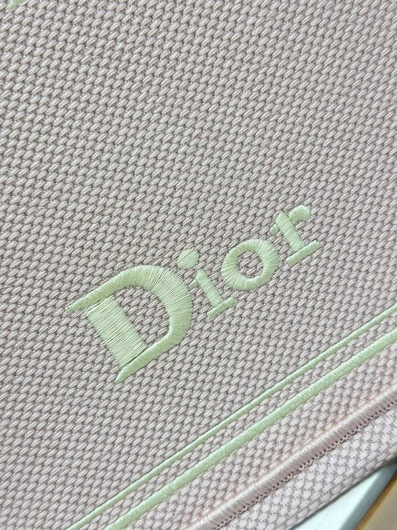 Medium Dior Book Tote with Strap – Rose Tendre No Dior No Dietrich