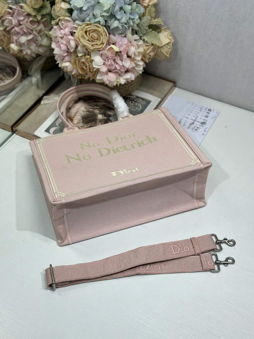Medium Dior Book Tote with Strap – Rose Tendre No Dior No Dietrich