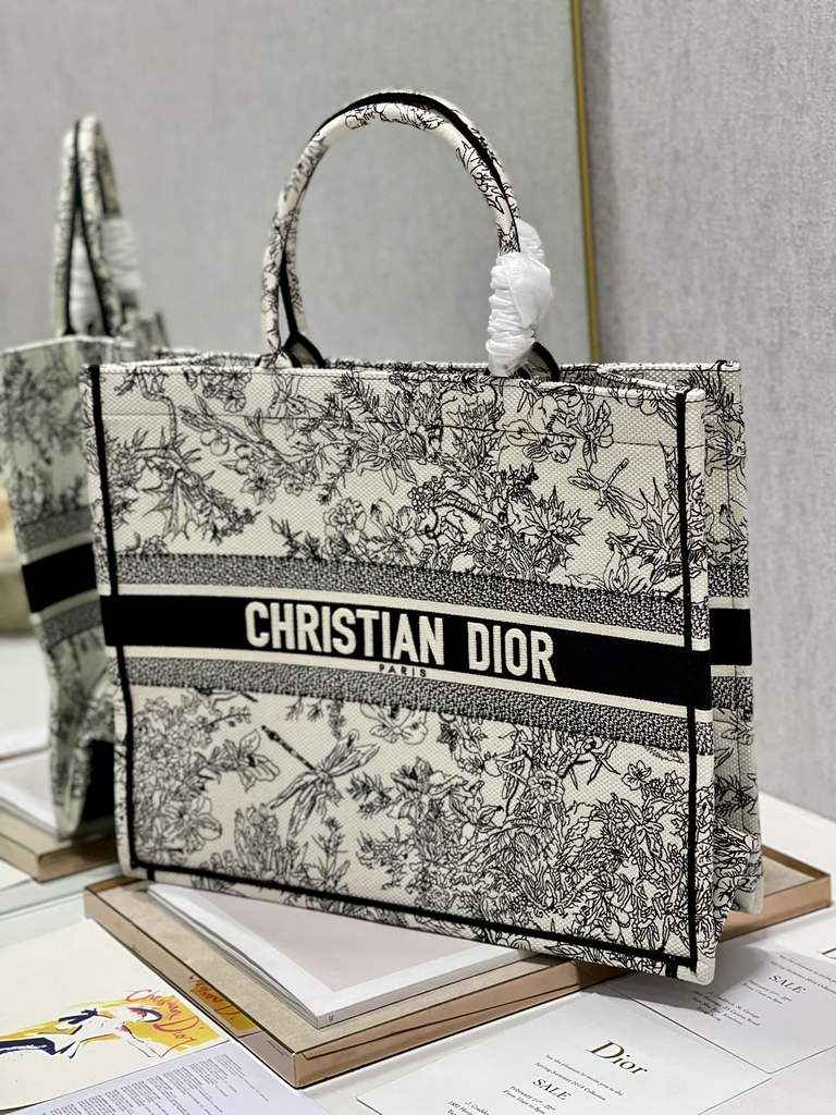 Dior Large Book Tote Bag M1286 dragonfly Multicolor Beige