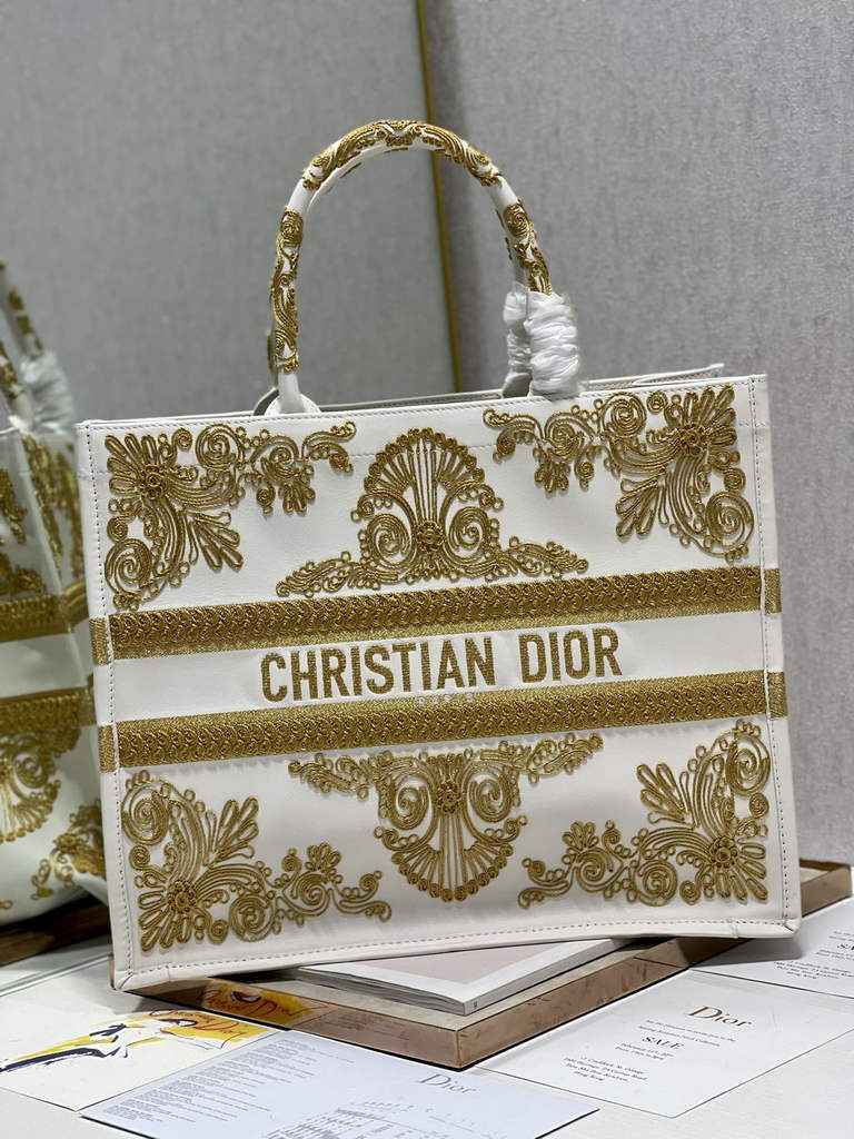 Dior Large Book Tote Bag M1286 Embroidery White