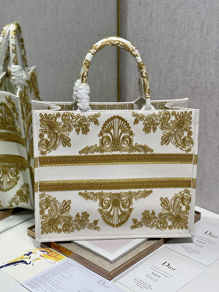 Dior Large Book Tote Bag M1286 Embroidery White