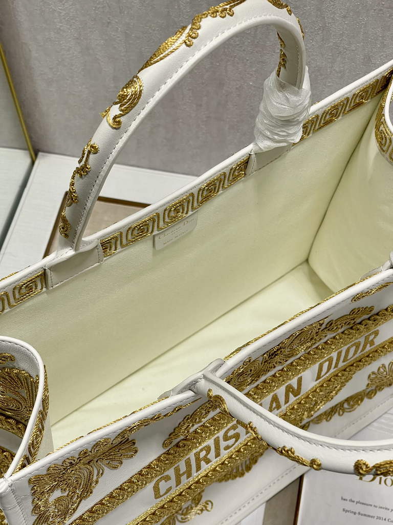 Dior Large Book Tote Bag M1286 Embroidery White