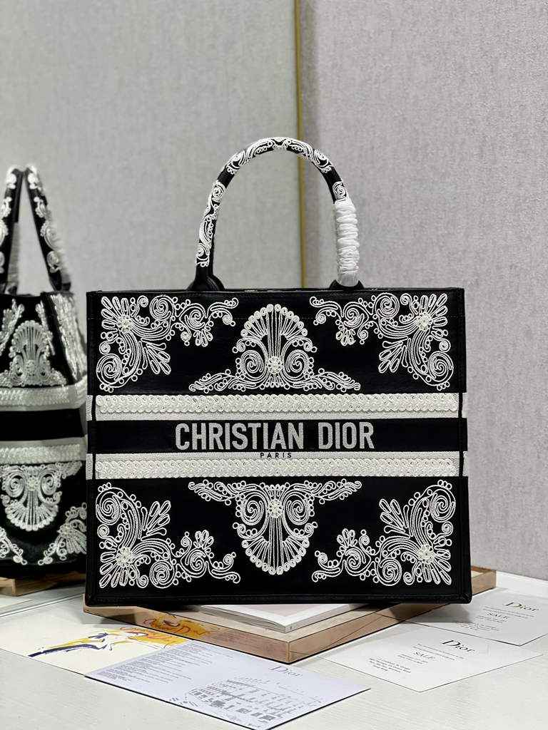 Dior Large Book Tote Bag M1286 Embroidery Black