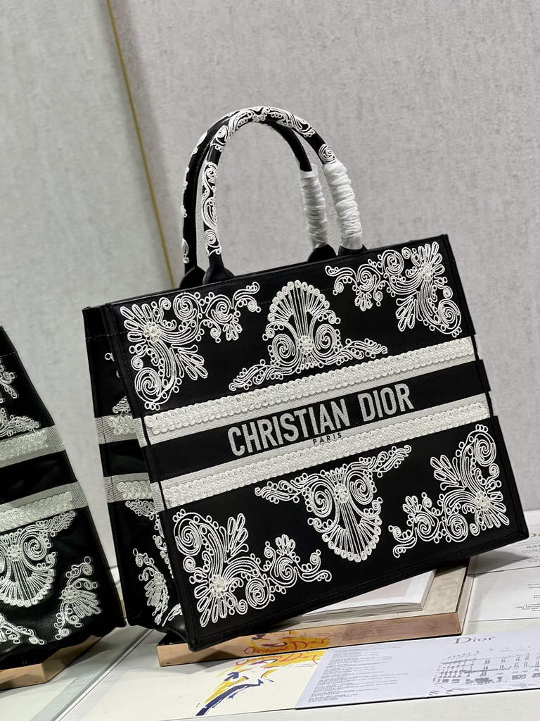 Dior Large Book Tote Bag M1286 Embroidery Black