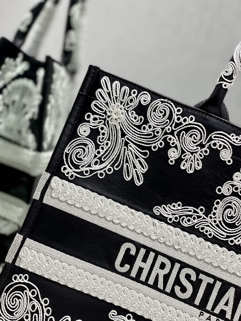Dior Large Book Tote Bag M1286 Embroidery Black