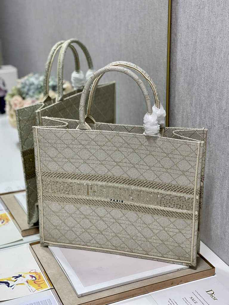 Dior M1286 Large Book Tote Gold Cannage Raffia