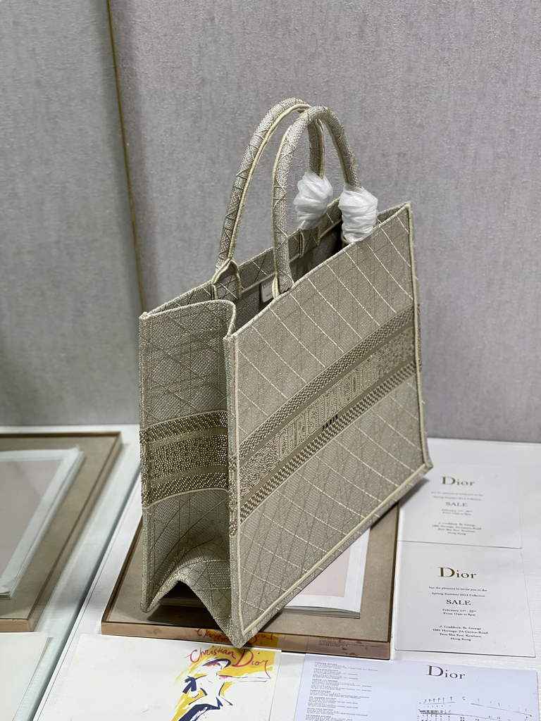 Dior M1286 Large Book Tote Gold Cannage Raffia
