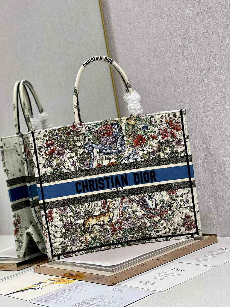 Dior Large Book Tote Bag M1286 Embroidery Beige Multicolor
