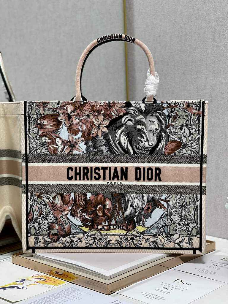 Dior Large Book Tote Bag M1286 tiger Multicolor Beige