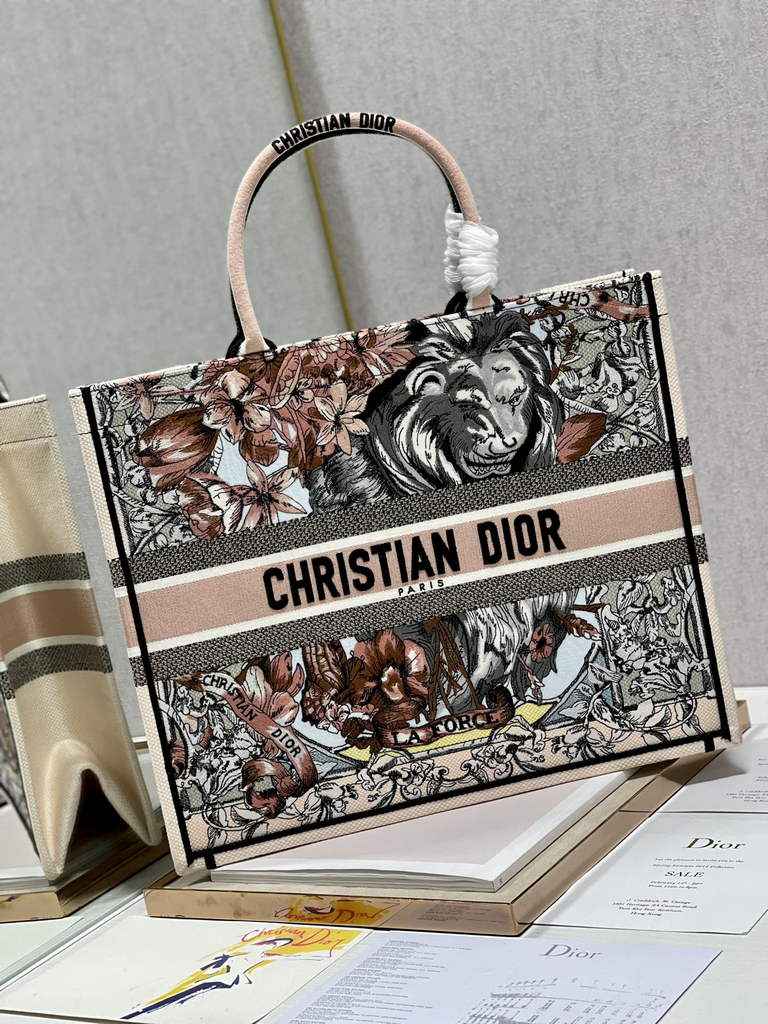 Dior Large Book Tote Bag M1286 tiger Multicolor Beige