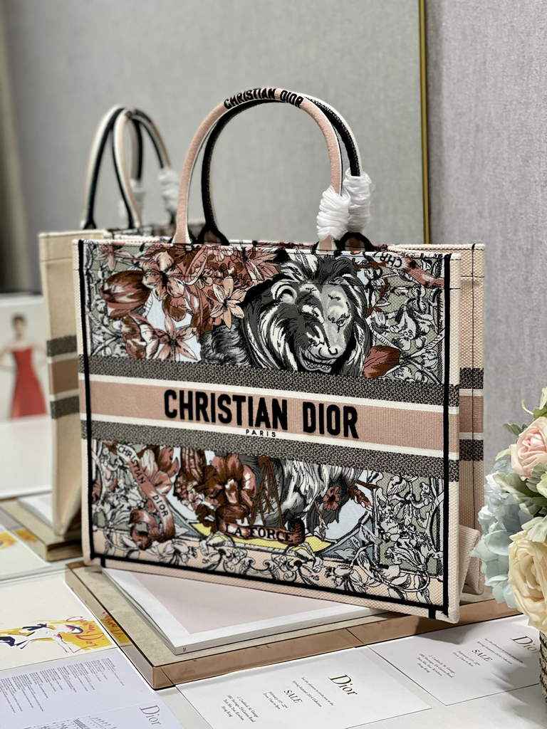 Dior Large Book Tote Bag M1286 tiger Multicolor Beige