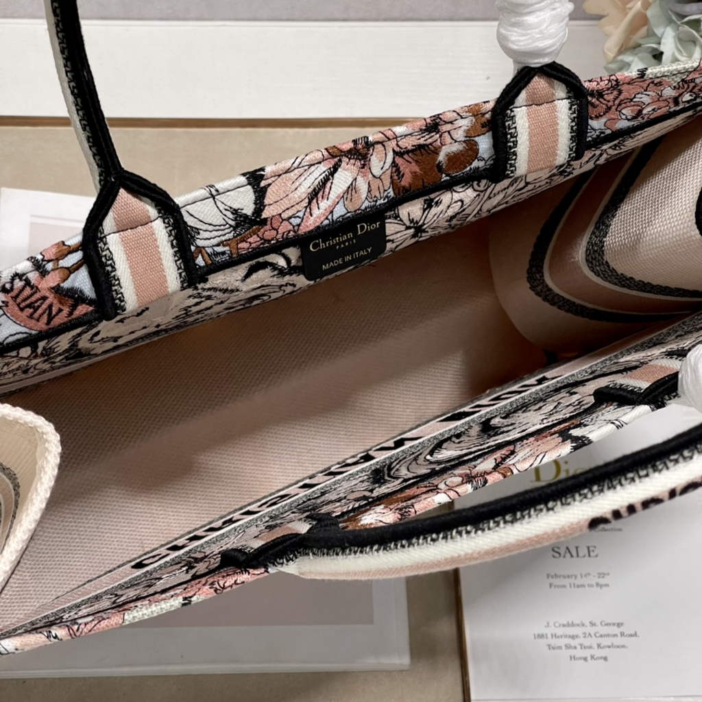 Dior Large Book Tote Bag M1286 tiger Multicolor Beige