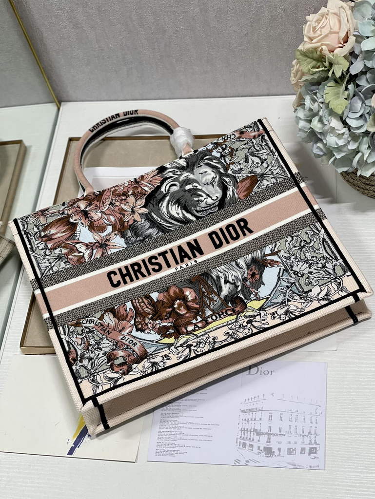 Dior Large Book Tote Bag M1286 tiger Multicolor Beige