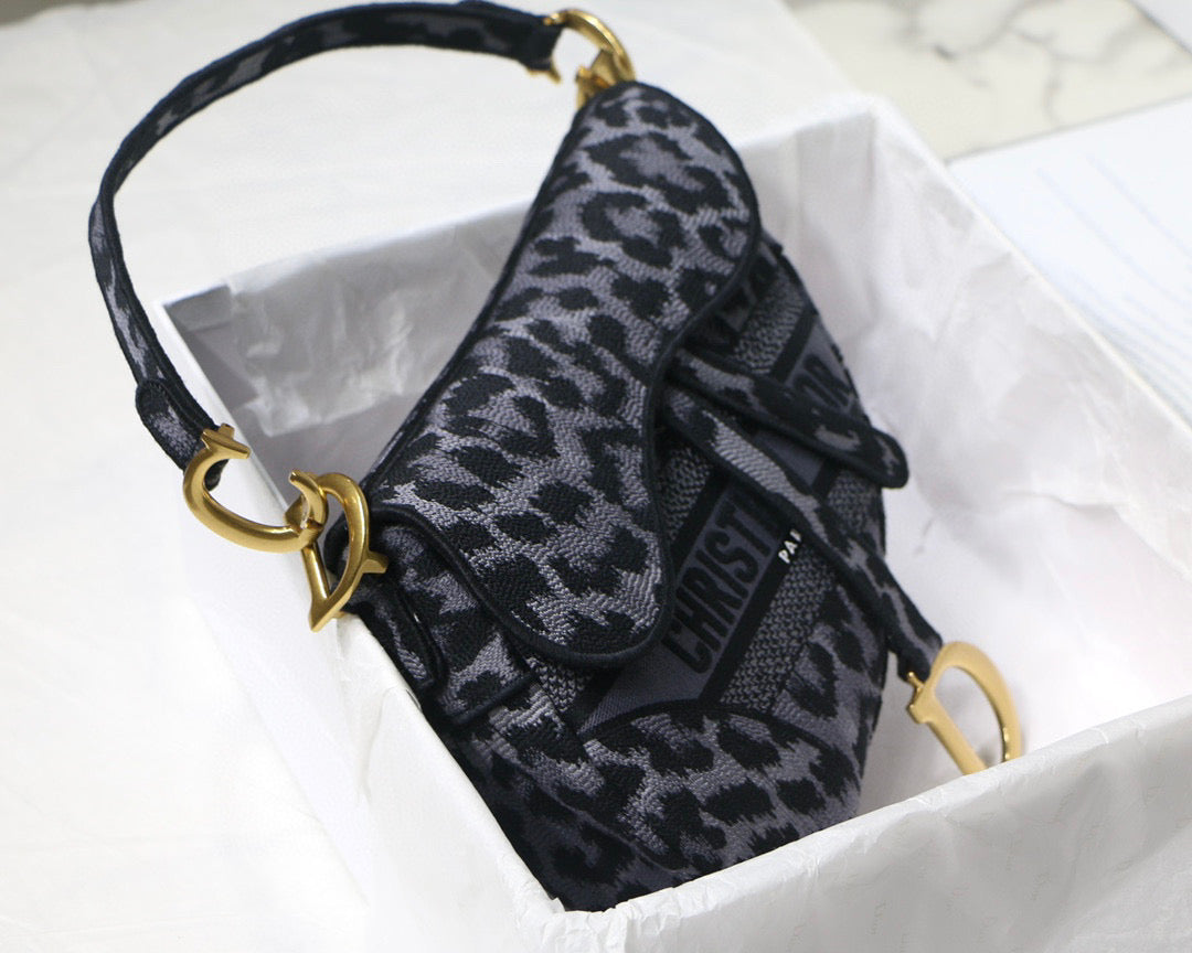 Dior M0446 Saddle Bag Gray Mizza Embroidery