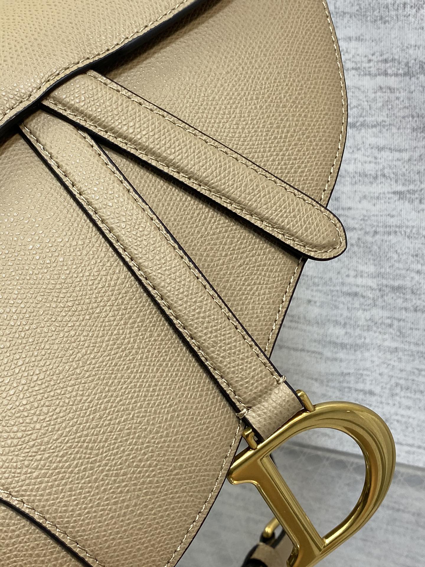 Dior M0455 Saddle Bag with Strap Beige Grained Calfskin