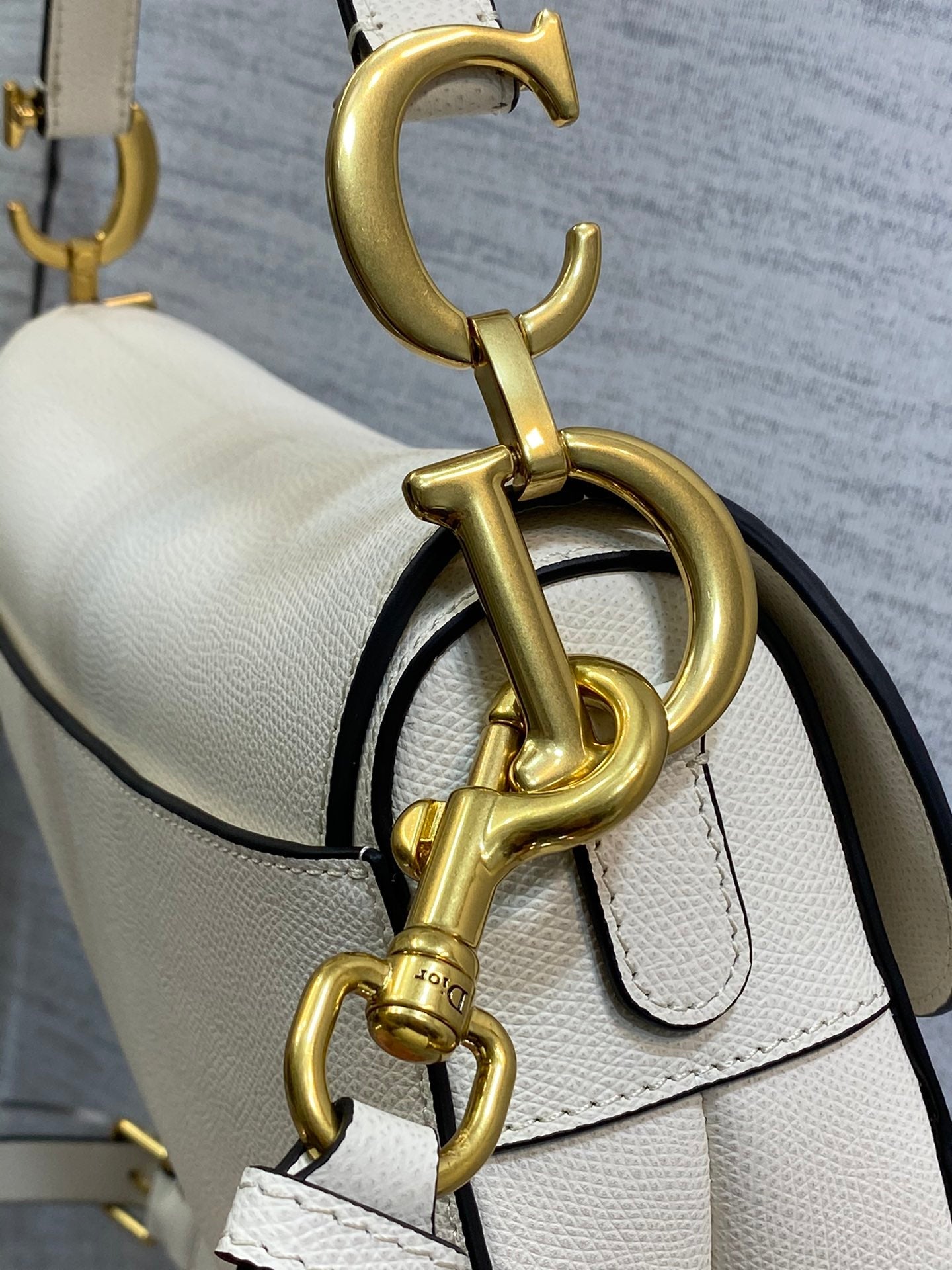 Dior M0455 Saddle Bag with Strap White Grained Calfskin