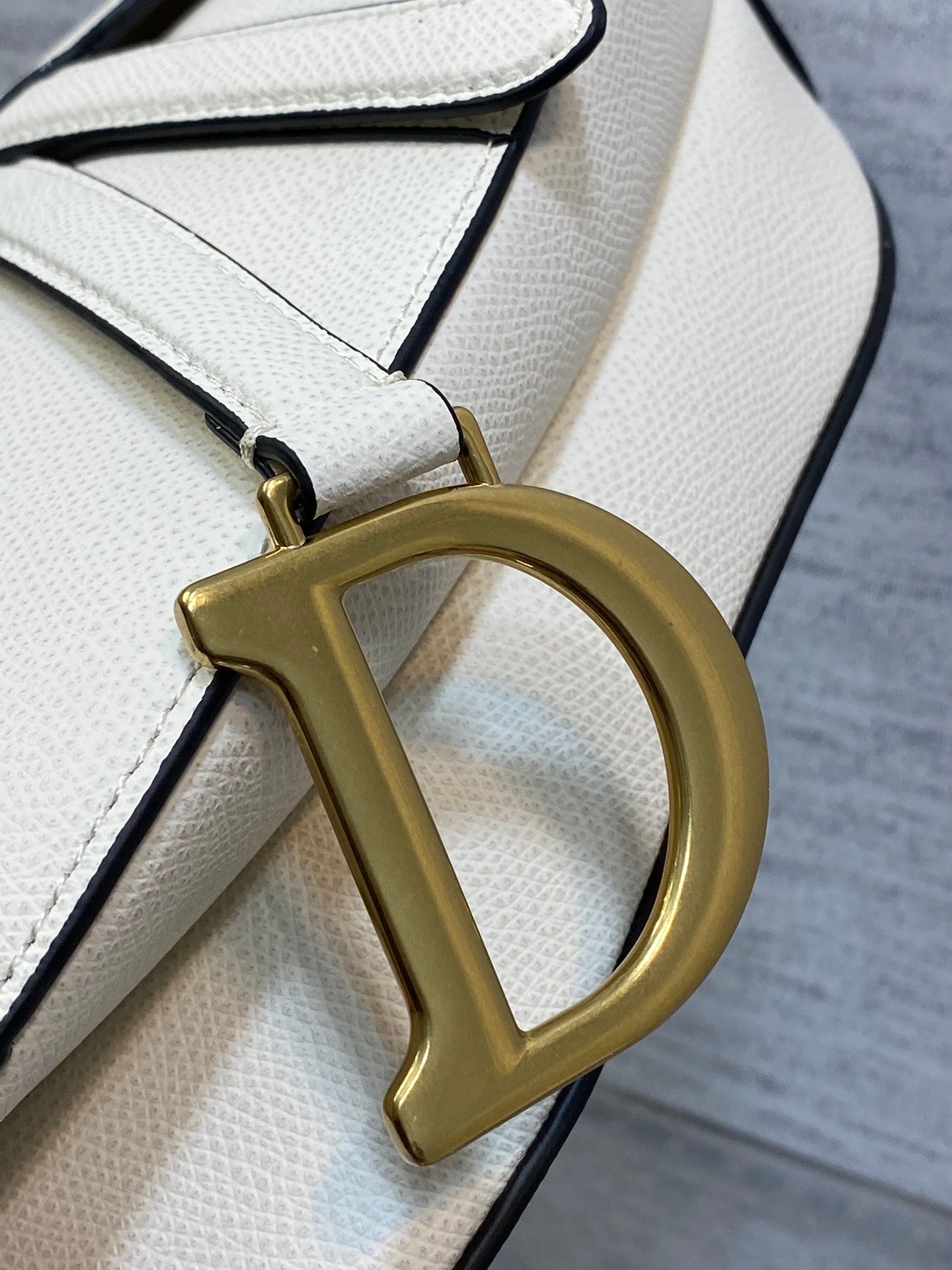 Dior M0455 Saddle Bag with Strap White Grained Calfskin