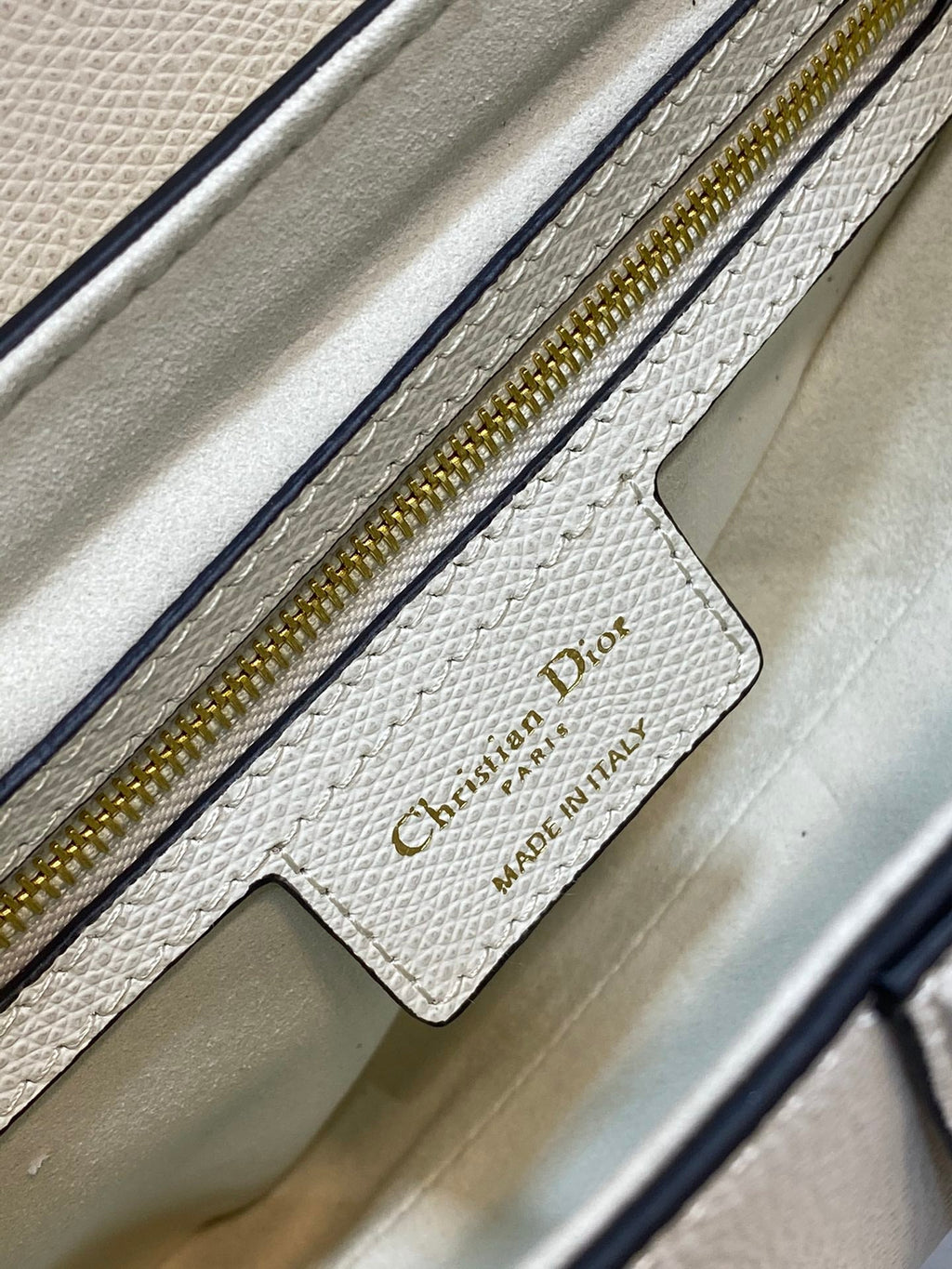 Dior M0455 Saddle Bag with Strap White Grained Calfskin