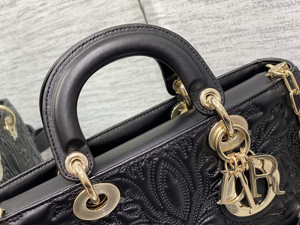 Dior M0540 Medium Lady D-Joy Bag Black Quilted-Effect Lambskin Ornamental Motif