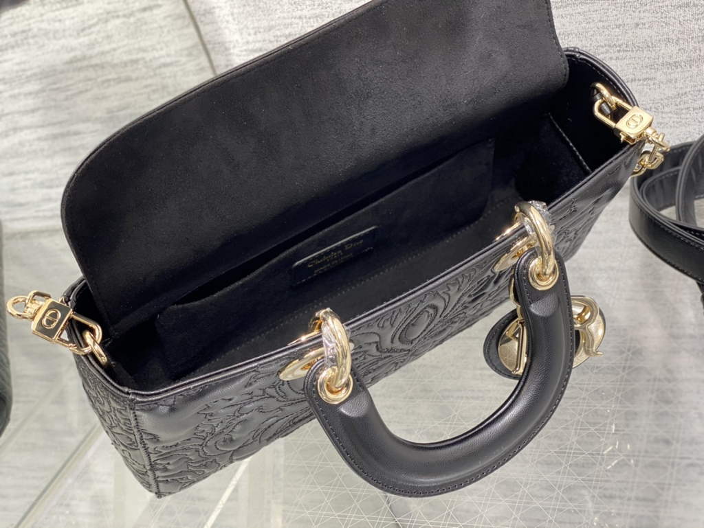 Dior M0540 Medium Lady D-Joy Bag Black Quilted-Effect Lambskin Ornamental Motif