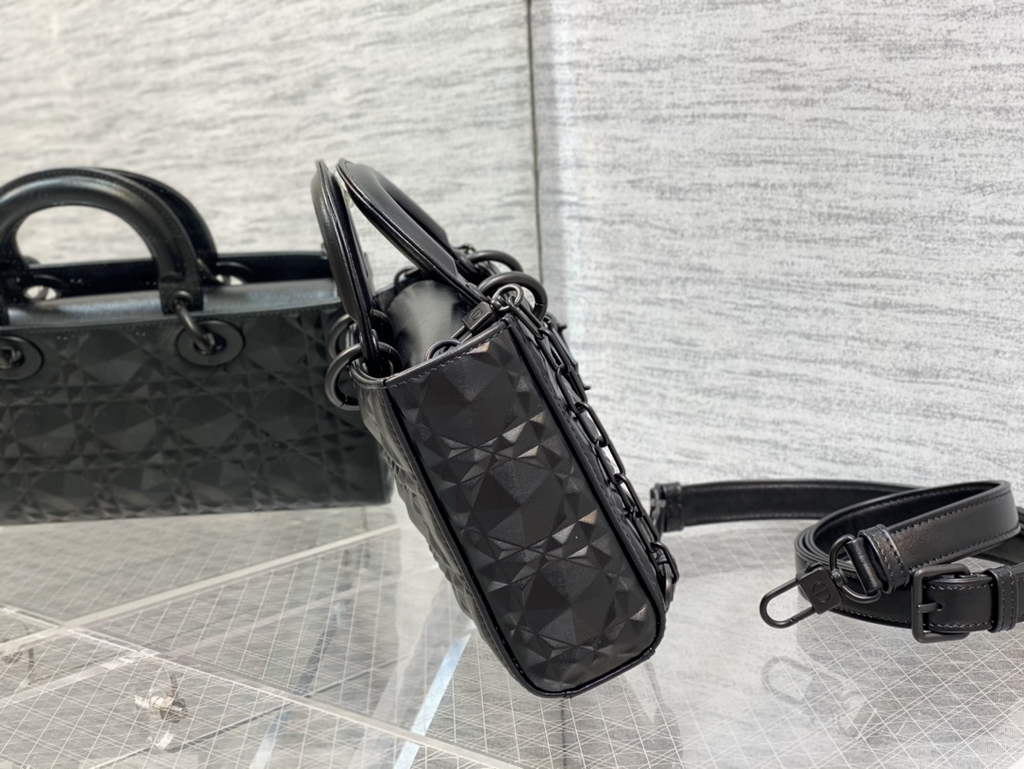 Dior M0540 Medium Lady D-Joy Bag Black Cannage Calfskin with Diamond Motif