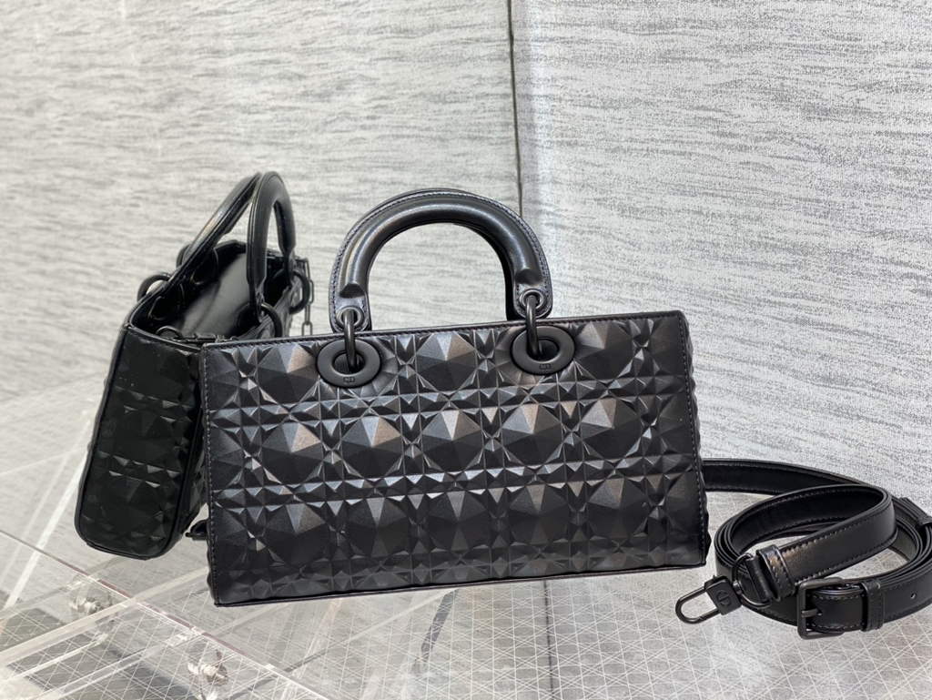 Dior M0540 Medium Lady D-Joy Bag Black Cannage Calfskin with Diamond Motif