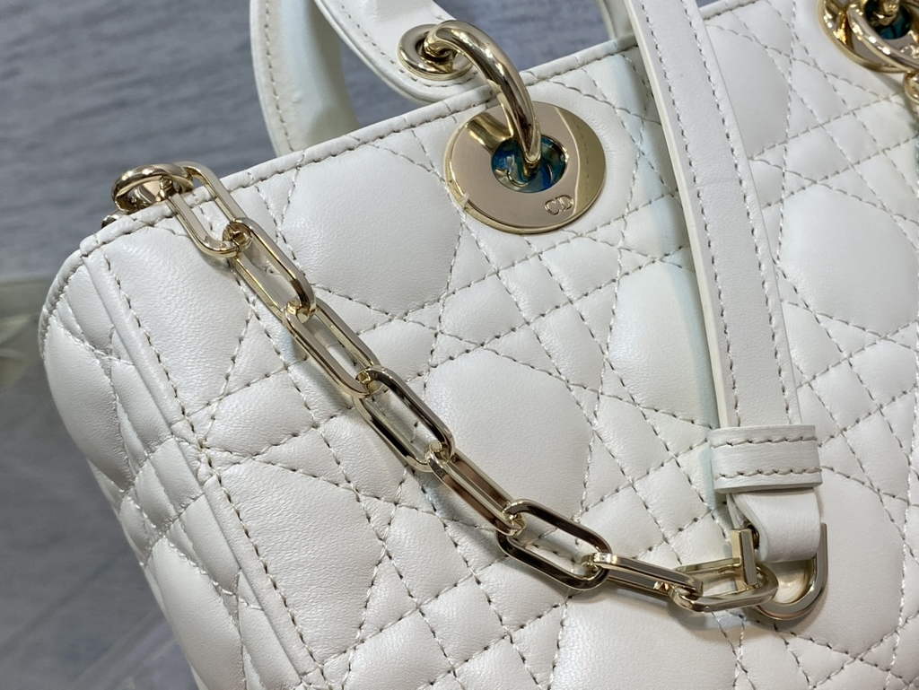 Dior M0540 Medium Lady D-Joy Bag Beige Cannage Lambskin