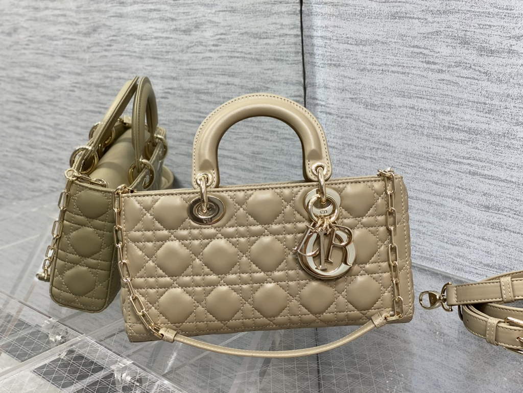 Dior M0540 Medium Lady D-Joy Bag Apricot Cannage Lambskin