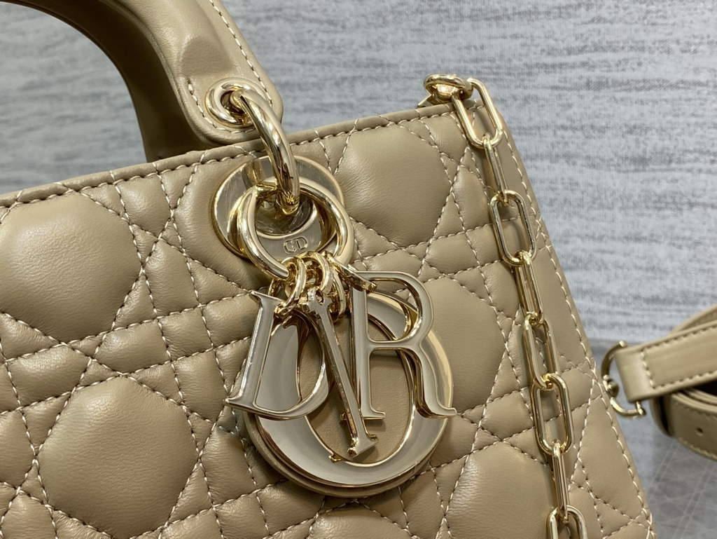 Dior M0540 Medium Lady D-Joy Bag Apricot Cannage Lambskin