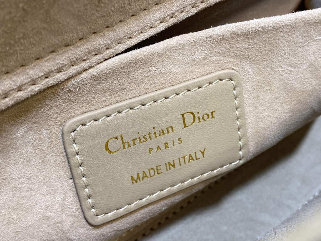 Dior M0540 Medium Lady D-Joy Bag Apricot Cannage Lambskin