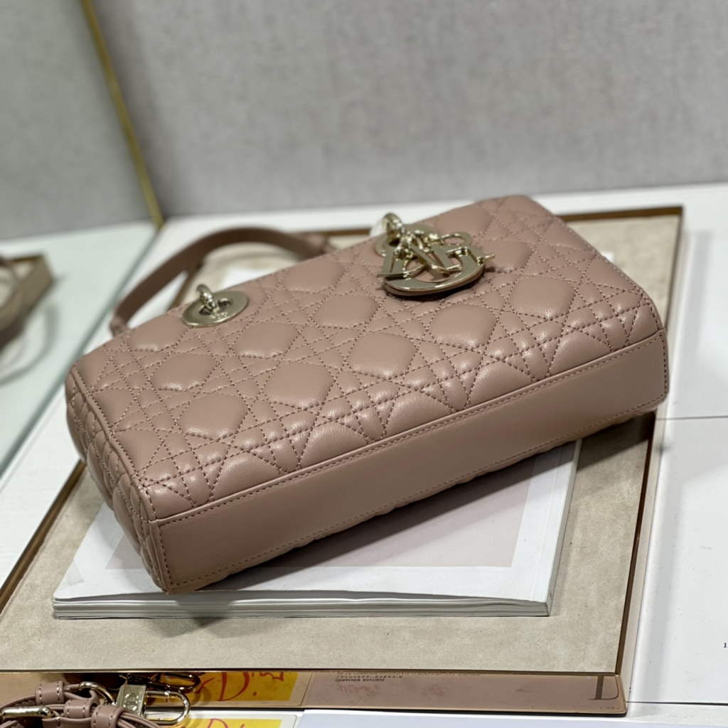 Dior M0540 Medium Lady D-Joy Bag Light Pink Cannage Lambskin