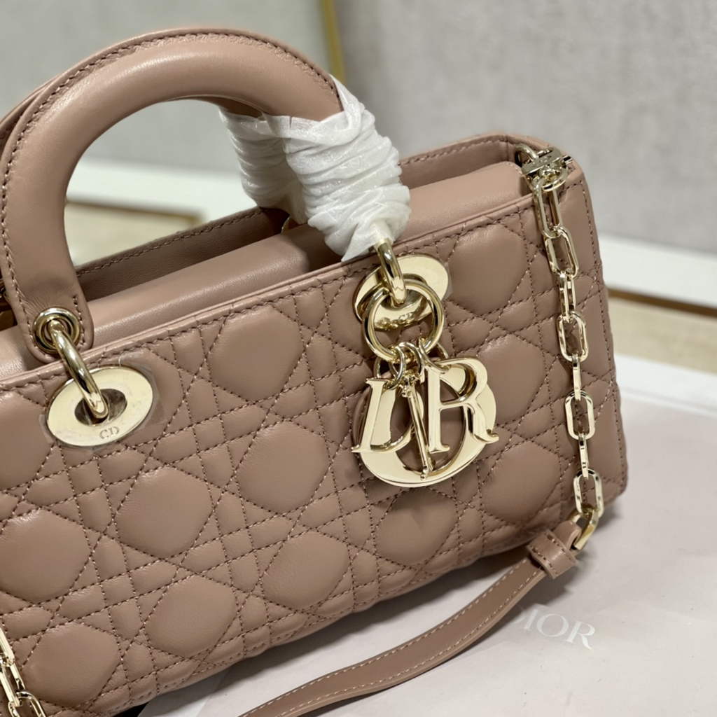 Dior M0540 Medium Lady D-Joy Bag Light Pink Cannage Lambskin