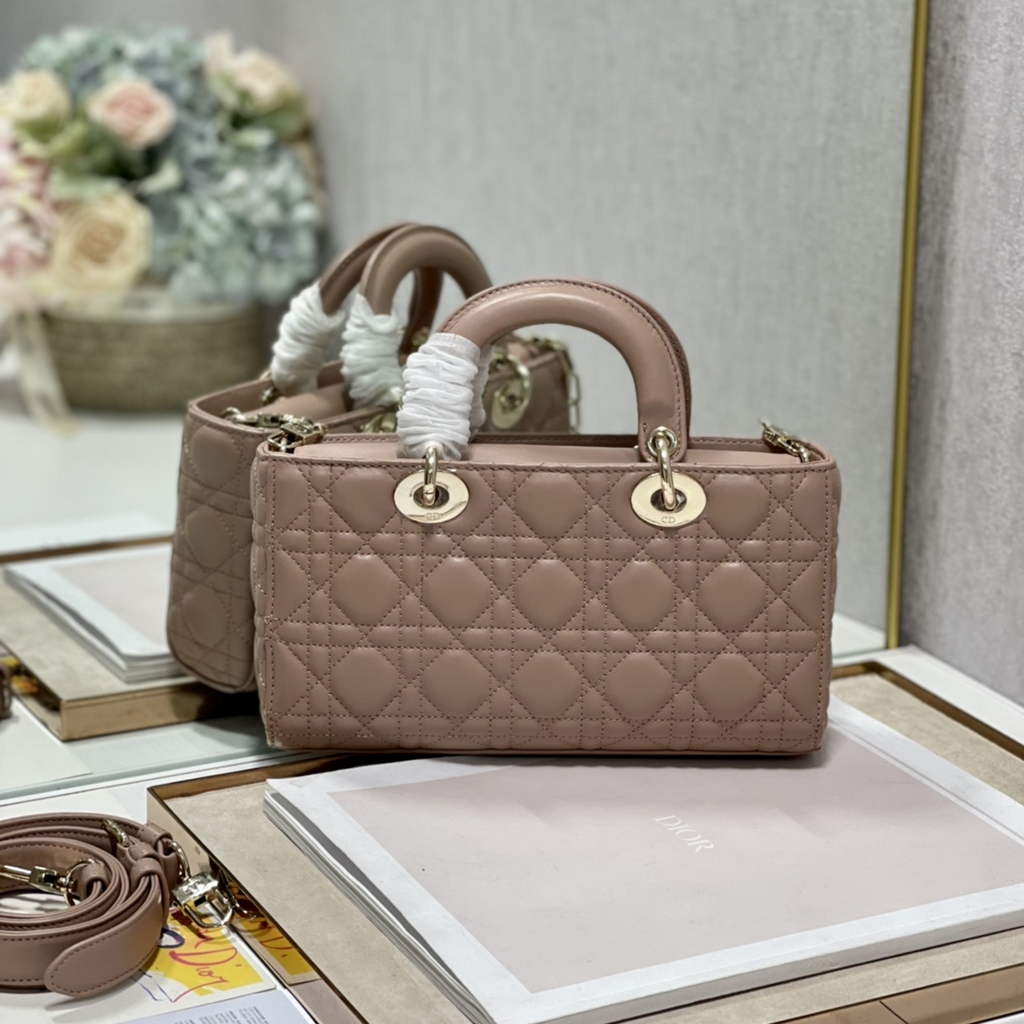 Dior M0540 Medium Lady D-Joy Bag Light Pink Cannage Lambskin