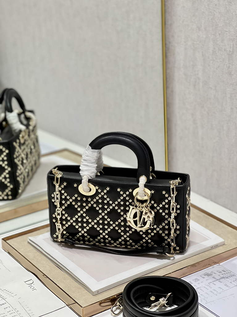Dior M0540 Medium Lady D-Joy Bag Black Lucky Star Cannage Lambskin