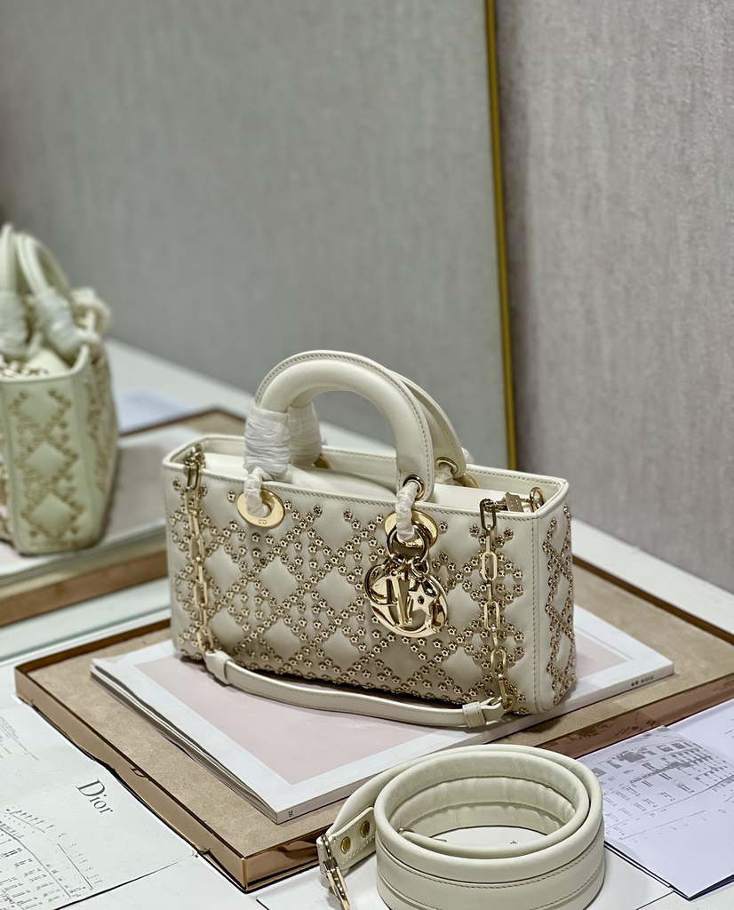 Dior M0540 Medium Lady D-Joy Bag Beige Lucky Star Cannage Lambskin - Default Title - View 3