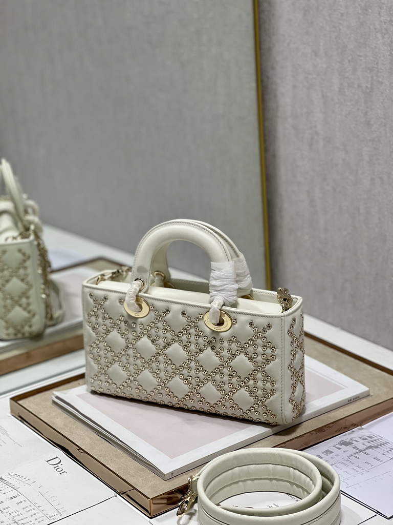 Dior M0540 Medium Lady D-Joy Bag Beige Lucky Star Cannage Lambskin - Default Title - View 6